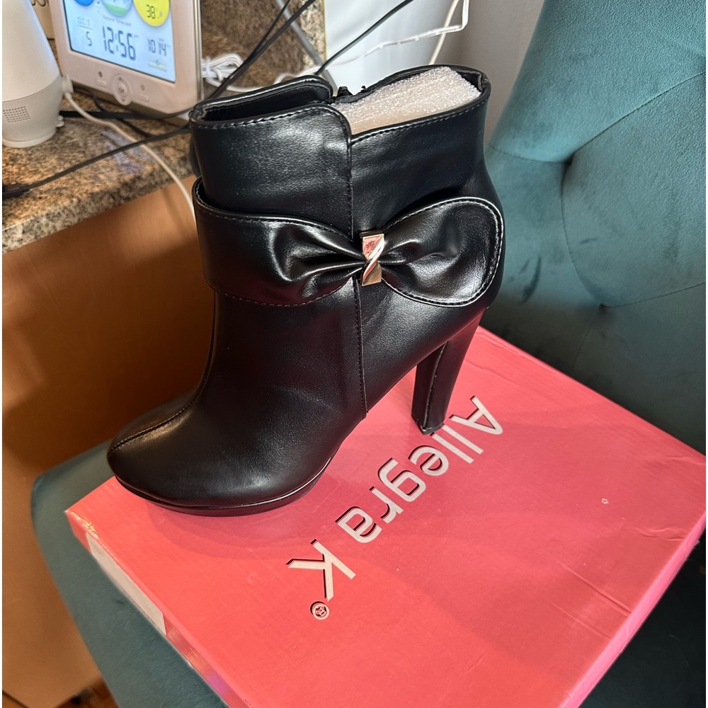Brand New! Black Booties!